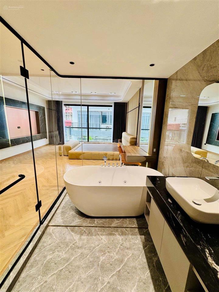 Đối diện royal! bán nhà lô góc vũ tông phan, 48m2*7t*5.2m mt, thang máy, ngõ thông, cực nông, mới!