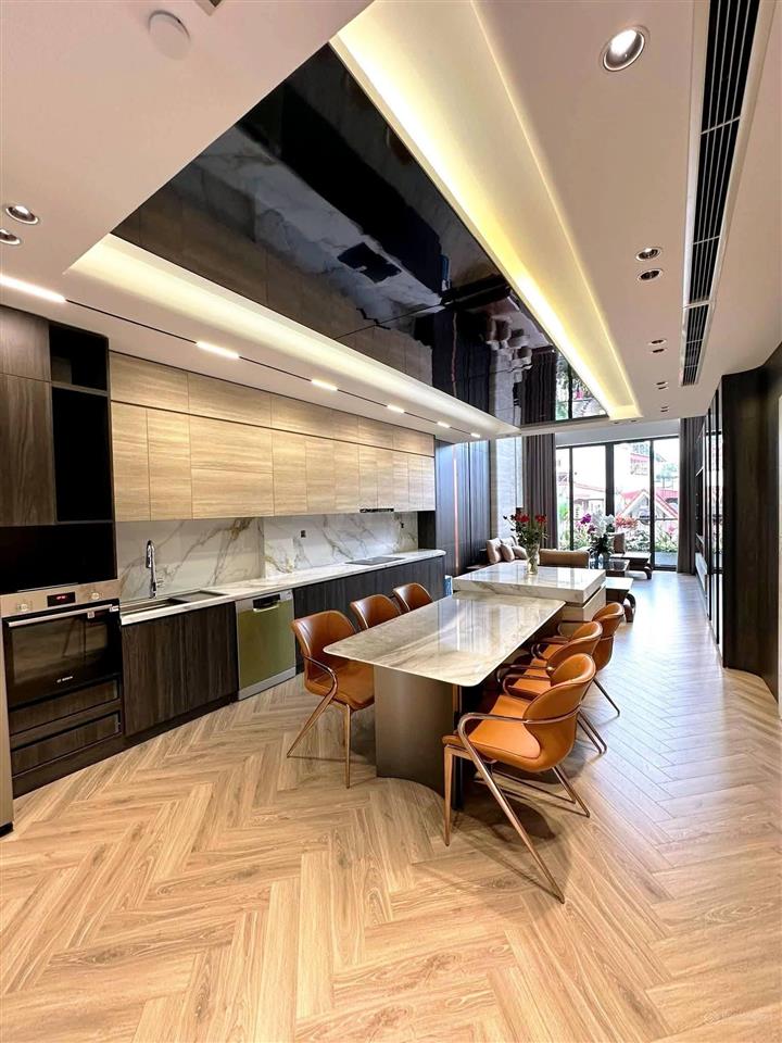 Tuyệt tác! bán nhà 86 tô vĩnh diện, ô tô đỗ cửa, ngõ thông, phố vip, phân lô vỉa hè, 60m2*6t*5m mt!