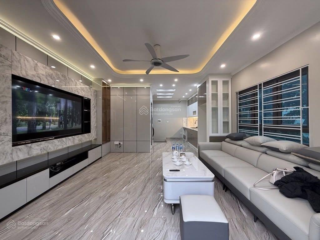 Bán nhà lô góc khương hạ, ngõ thông kinh doanh, ôtô đỗ cửa, nhà mới thang máy, ở sướng, 52m*5m mt!