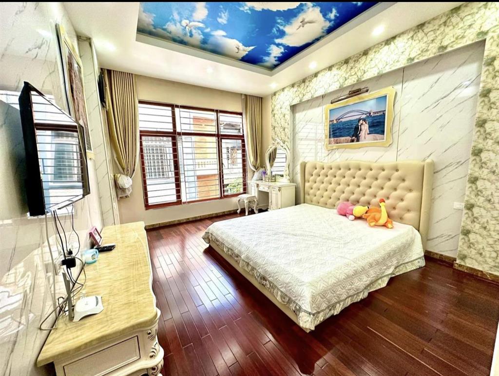Cực hiếm! bán nhà vũ tông phan, ô tô đỗ cửa, ngõ thông, lô góc, ở và kinh doanh, 70m2* 4 tầng, ôtô!