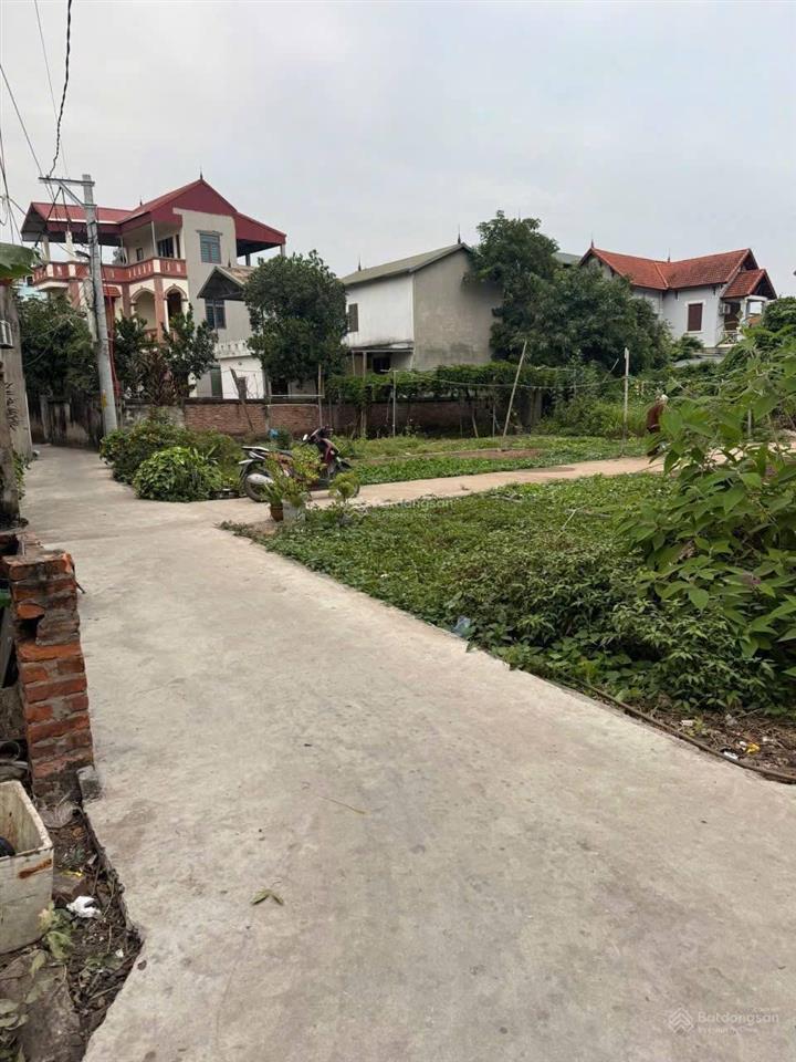 Chính chủ bán đất hồng vân, thôn phương quế, 45m*4.3m mặt tiền, nở hậu, gần trạm thu phí thường tín