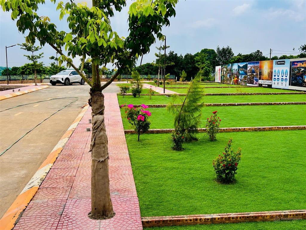 Bán đất phường tùng thiện, đường 413, giá đầu tư 15tr/m2, full thổ cư đất ở đô thị, view hồ cực đẹp