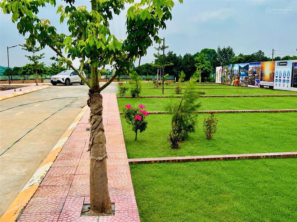 Bán đất phường tùng thiện, đường 413, giá đầu tư 15tr/m2, full thổ cư đất ở đô thị, view hồ cực đẹp