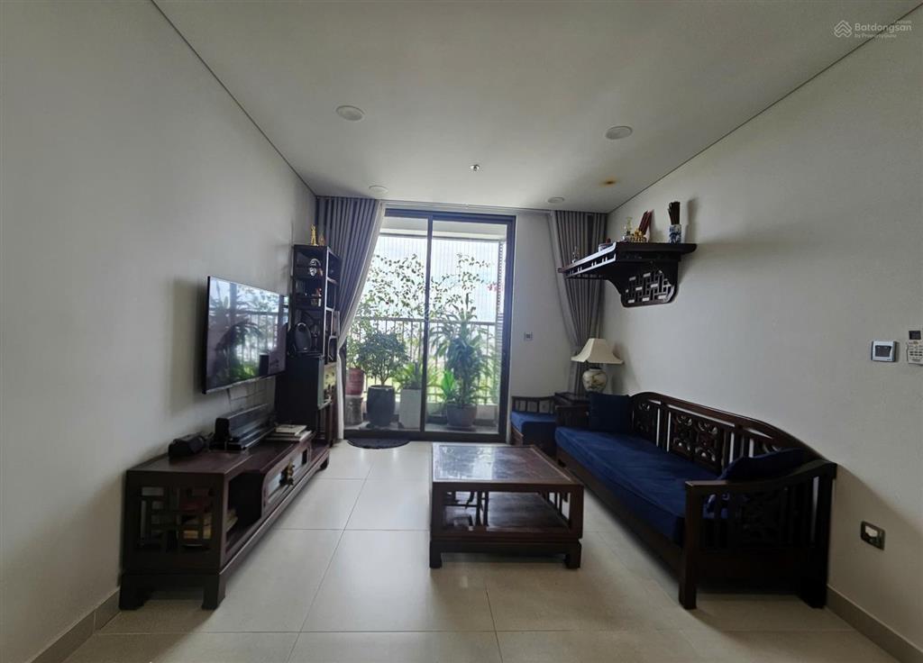 Cho thuê căn góc 96m2 tầng cực đẹp tại khai sơn, full nội thất grandbois pháp. giá 15 triệu/tháng