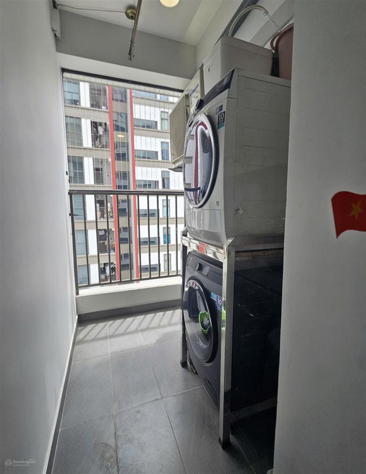 Cho thuê căn góc 96m2 tầng cực đẹp tại khai sơn, full nội thất grandbois pháp. giá 15 triệu/tháng