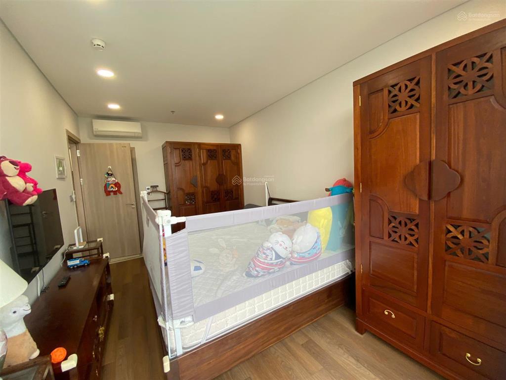 Chính chủ cho thuê căn góc 3pn diện tích 96m, full nội thất cao cấp nhập khẩu, giá thuê 18.5tr