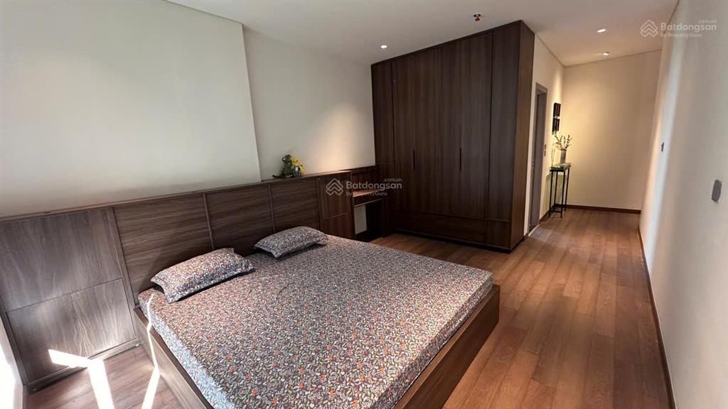 Chủ nhà đi nước ngoài cần cho thuê căn 120m, 3pn khai sơn nội thất hiện đại, giá thuê 18tr