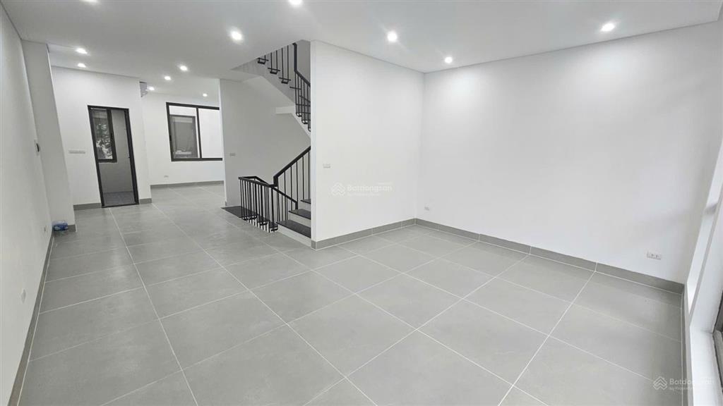Cho thuê liền kề 80m nhà mới hoàn thiện cơ bản tại khai sơn city  5 tầng  giá 30tr