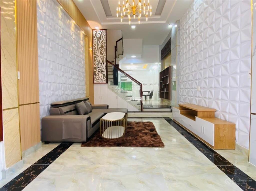 Xuất cảnh bán gấp hxh hồng bàng, 52m2, 3 tầng btct, 3pn 3wc, tiện về q5, gần thuận kiều plaza