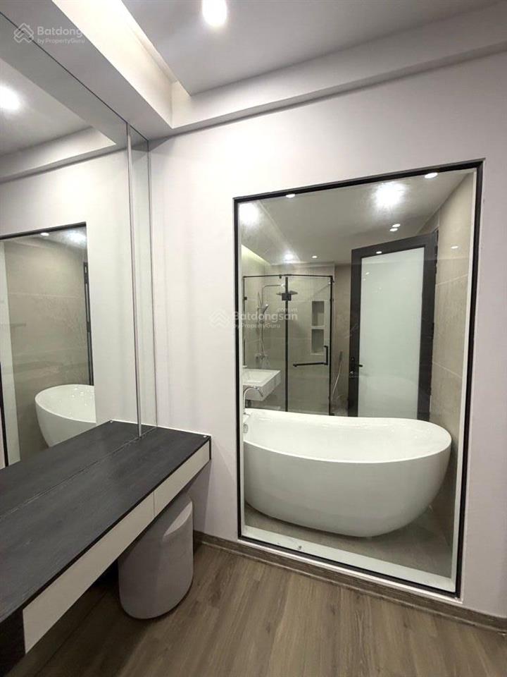 Cực hot! tin được không? chỉ 10 tỷ sở hữu ngay nhà nguyễn văn cừ  55m2  5 tầng  ô tô đỗ cửa