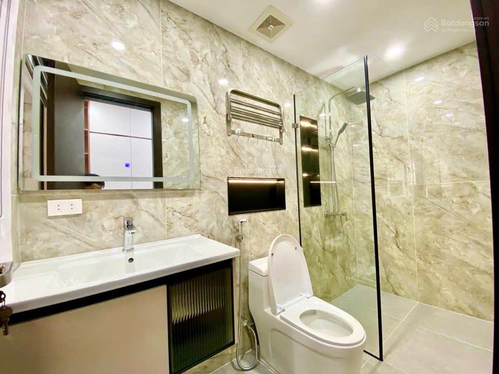 Giá độc nhất! bán nhà phố ngô gia tự, 31m2, nhỉnh 6 tỷ, 5 tầng, ô tô đỗ cửa, gần bigc long biên