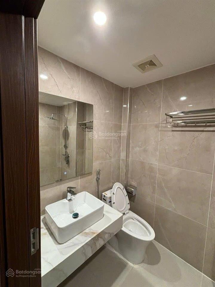 Hàng hiếm duy nhất! nhà phố nguyễn văn cừ  40m2  5 tầng nhỉnh 11 tỷ  gara ô tô  lõi trung tâm