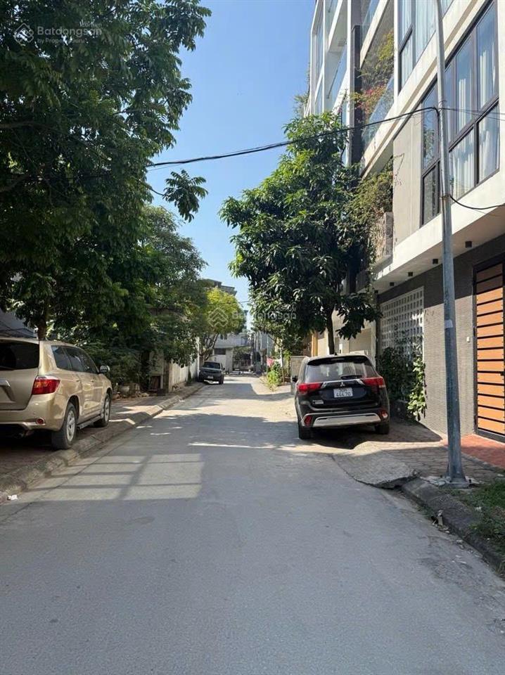 Hàng hiếm duy nhất! nhà phố nguyễn văn cừ  40m2  5 tầng nhỉnh 11 tỷ  gara ô tô  lõi trung tâm