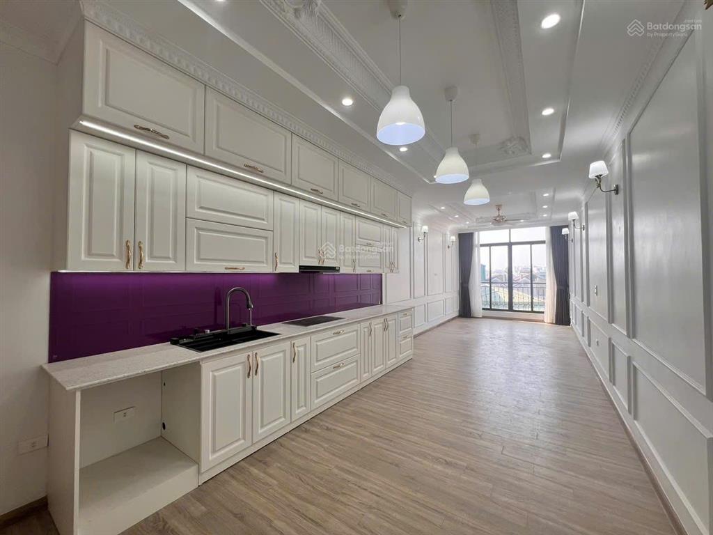 Chỉ 18 tỷ mà có nhà hồng tiến  thang máy vỉa hè  kinh doanh ô tô tránh  không xem là thiệt