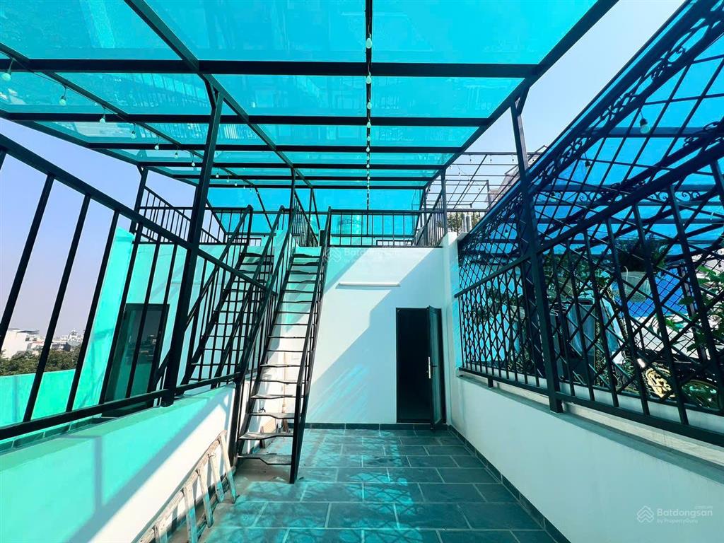 Chỉ 18 tỷ mà có nhà hồng tiến  thang máy vỉa hè  kinh doanh ô tô tránh  không xem là thiệt