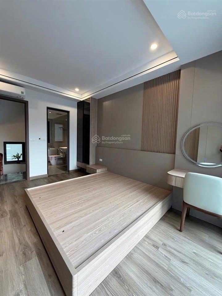 Chủ cần tiền bán gấp! lô góc  thượng thanh  33m2  5 tầng  giảm sâu 500tr  chỉ 5.5 tỷ