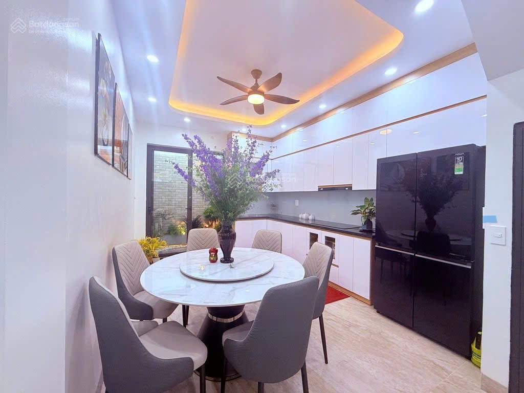 Hạ chào 500tr  nhà phố ngô gia tự  35m2  chỉ 5,8x tỷ  5 tầng  ô tô đỗ gần  nhiều tiện ích