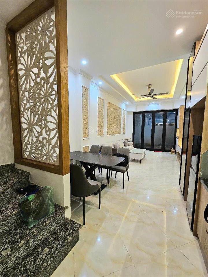 2 phút phố cổ  ô tô đỗ cửa  nở hậu  đơn giá tốt khu vực  41m2  5 tầng  chỉ nhỉnh 9 tỷ