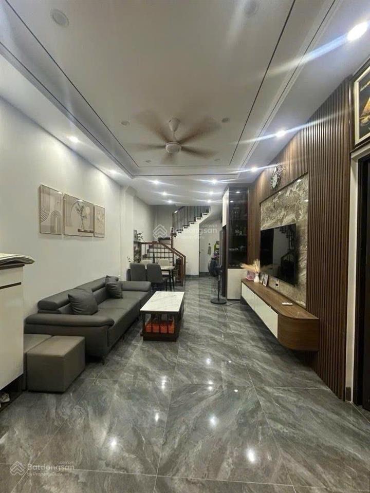 Giảm chào 400tr  trung tâm phố thạch bàn  40m2  5 tầng  gần ô tô  chỉ hơn 7 tỷ  full nội thất