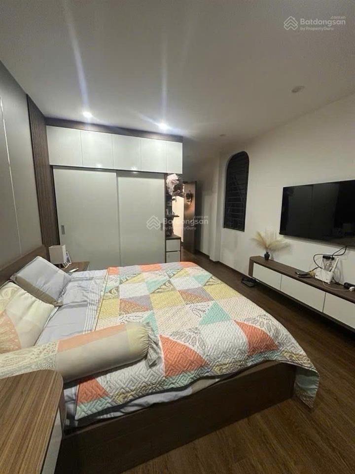 Giảm chào 400tr  trung tâm phố thạch bàn  40m2  5 tầng  gần ô tô  chỉ hơn 7 tỷ  full nội thất