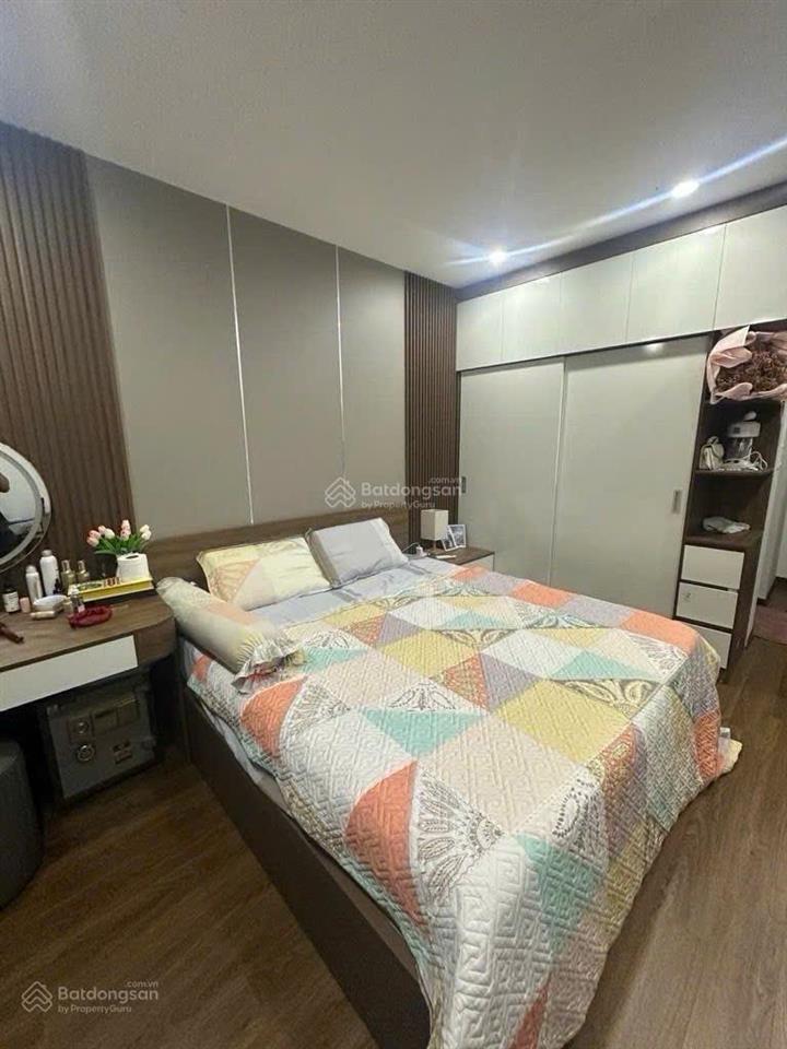 Giảm chào 400tr  trung tâm phố thạch bàn  40m2  5 tầng  gần ô tô  chỉ hơn 7 tỷ  full nội thất