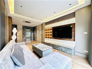Hiếm! nhà phố việt hưng  45m 6 tầng 3 ngủ chỉ 10 tỷ  gara ô tô  lô góc  full nội thất xịn