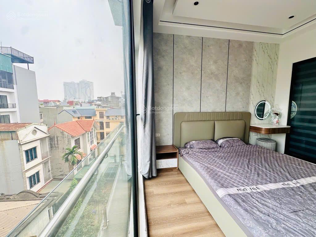 Hiếm! nhà phố việt hưng  45m 6 tầng 3 ngủ chỉ 10 tỷ  gara ô tô  lô góc  full nội thất xịn