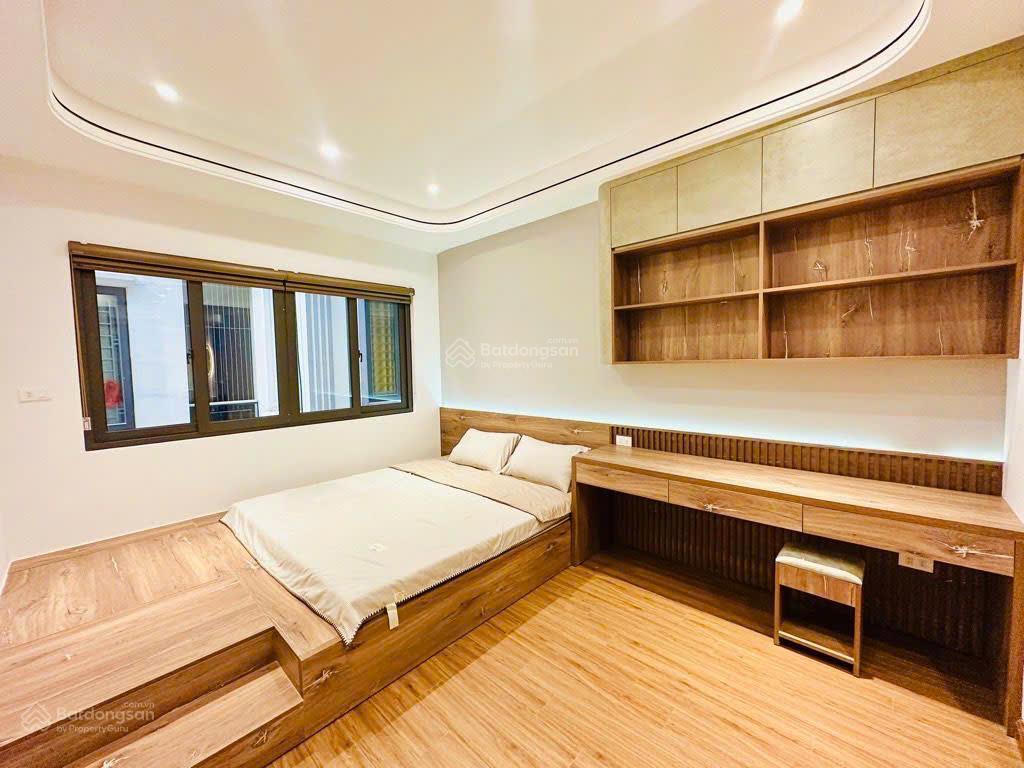 Hiếm!!! chỉ 7 tỷ sở hữu nhà mới giang biên  45m2  5 tầng  ô tô đỗ cửa  gần phố  đầu tư đẹp