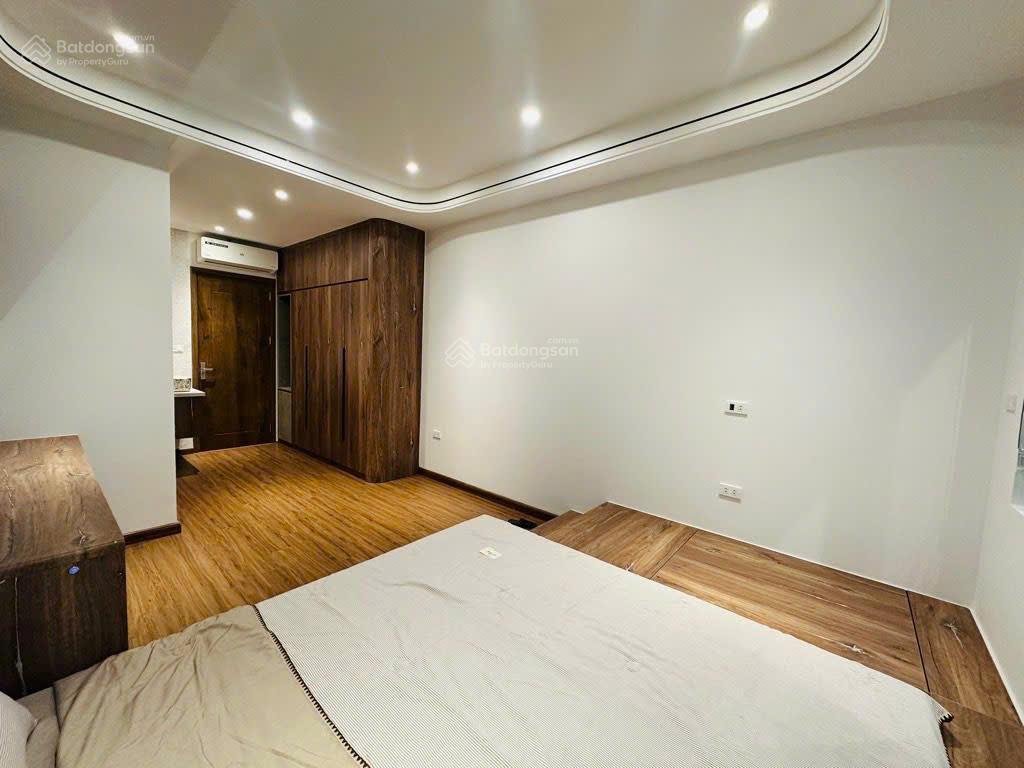 Hiếm!!! chỉ 7 tỷ sở hữu nhà mới giang biên  45m2  5 tầng  ô tô đỗ cửa  gần phố  đầu tư đẹp