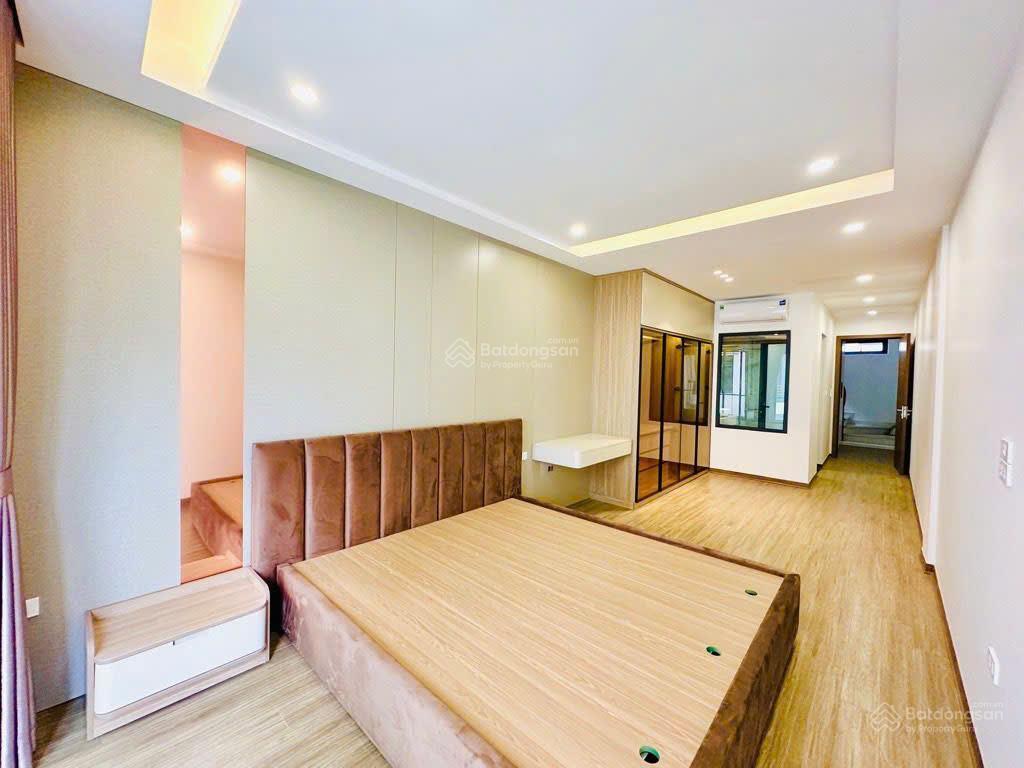 Tin được không! nhà phố phúc lợi  50m2  chỉ 9,6 tỷ  6 tầng  thang máy  gara ô tô  gần phố