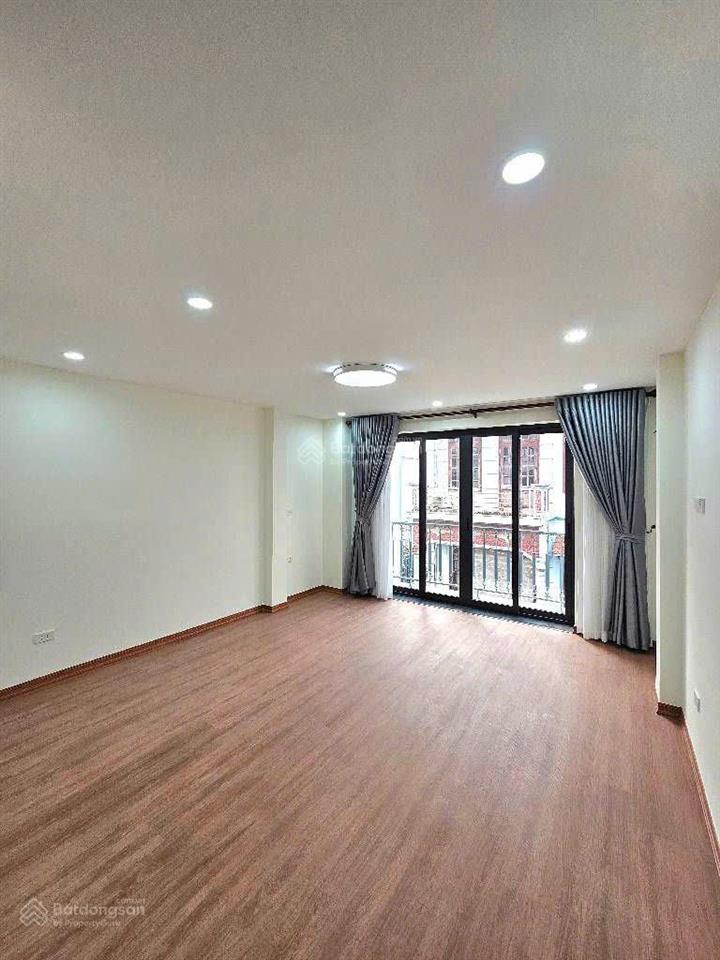 Tuyệt chủng! nhà dân xây  68m2  2 mặt ngõ  ô tô đỗ cửa gần cầu vĩnh tuy nhà dân xây 10 tỷ