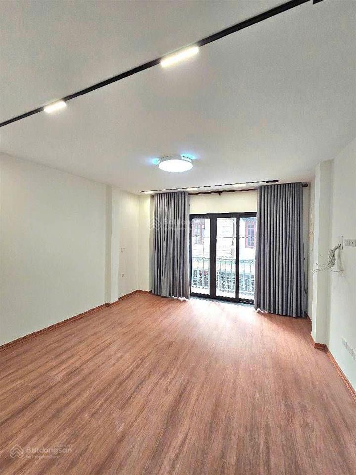 Tuyệt chủng! nhà dân xây  68m2  2 mặt ngõ  ô tô đỗ cửa gần cầu vĩnh tuy nhà dân xây 10 tỷ