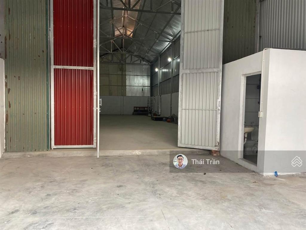 Cho thuê kho xưởng 250m2 tại hải bốiđông anh  xe 10 tấn vào tận nơi, điện 3 pha, xuất vat đầy đủ