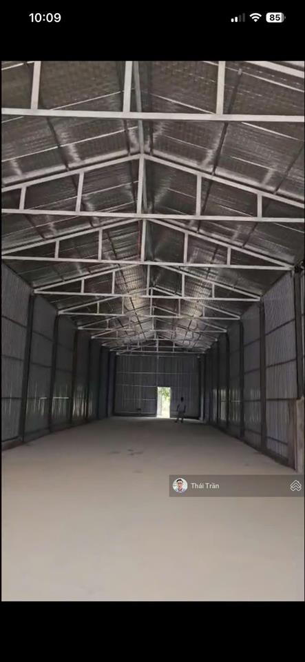 Cho thuê kho 400m2 xã đông anh, trần cao, cont vào, xuất vat đầy đủ, 3 pha đầy đủ