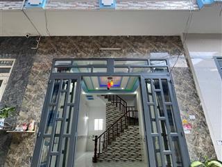 Em chính chủ cần bán gắp căn nhà giá  750tr