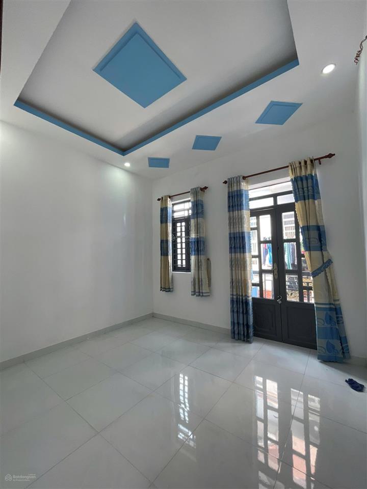 Em chính chủ cần bán gắp căn nhà giá  750tr