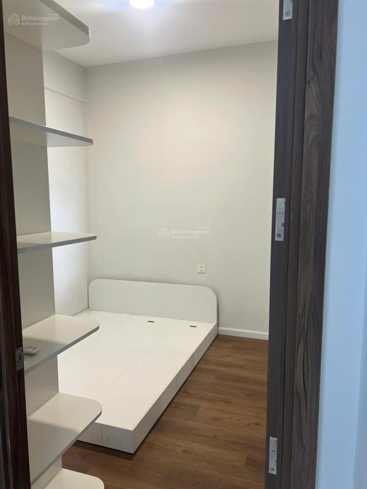 Giá sốc chuyển nhượng opal skyline 2pn 2wc full nội thất