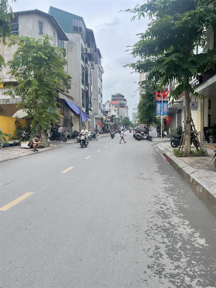 Nhà riêng tại 168 nguyễn xiển, 6,8 tỷ, 28m2 bao đẹp giá tốt