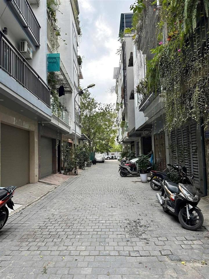 Phân lô cán bộ lê văn lương 100m2 x 5t mt 5.95m, thang máy, ô tô tránh, giá cực tốt.