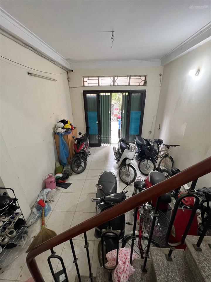 Hiếm  khương trung 33m2 xây 5 tầng dân trí cao, cạnh vành đai 2.5. chỉ 6.9tỷ