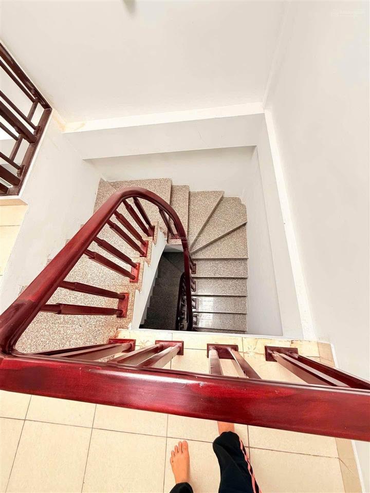 Bán nhà riêng tại 42/133 thịnh liệt, 6,6 tỷ, 33m2, 3pn, 4wc, 5 tầng