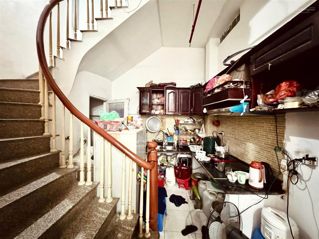 Ngõ 22 tôn thất tùng 40m x 6t dân trí cao hàng xóm toàn giáo viên. chỉ 8.x tỷ