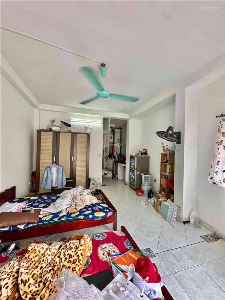 Ngõ 22 tôn thất tùng 40m x 6t dân trí cao hàng xóm toàn giáo viên. chỉ 8.x tỷ