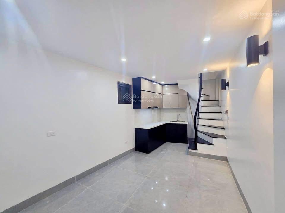 Phân lô ngõ 66 nguyễn hoàng 30m2 x 6 tầng nhà mới ở ngay. chỉ 7 tỷ