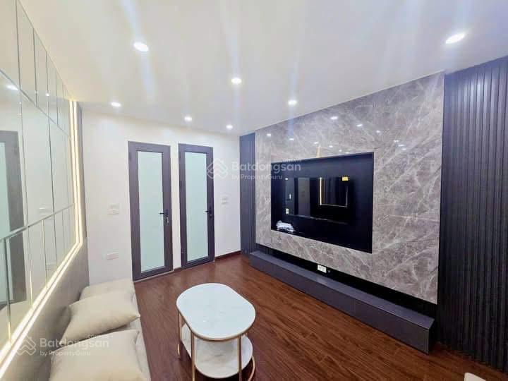 Phân lô ngõ 66 nguyễn hoàng 30m2 x 6 tầng nhà mới ở ngay. chỉ 7 tỷ