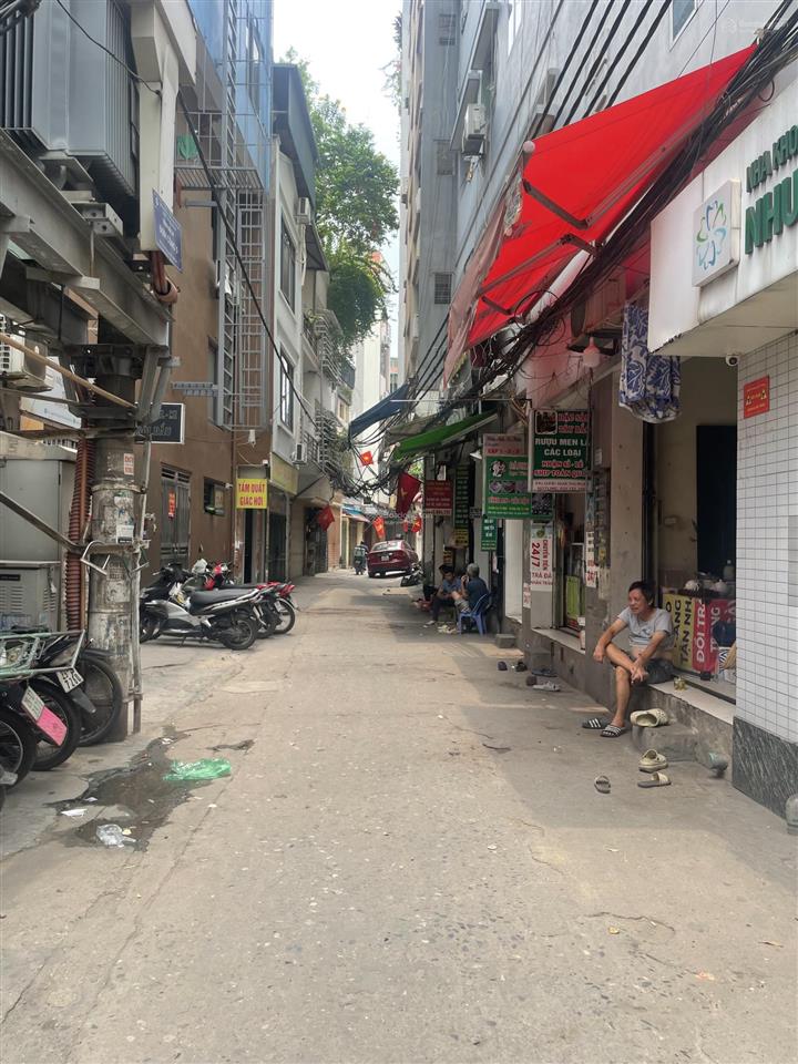 Phân lô ngõ 66 nguyễn hoàng 30m2 x 6 tầng nhà mới ở ngay. chỉ 7 tỷ
