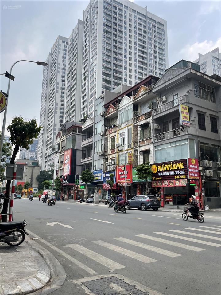 Nhà phố pháo đài láng khu cán bộ hội phụ nữ trung ương 35m x 5 tầng chỉ 9.x tỷ