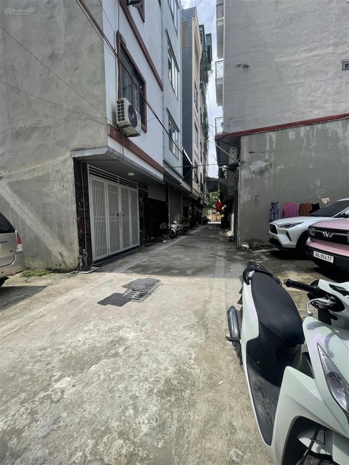 Nhà phố pháo đài láng khu cán bộ hội phụ nữ trung ương 35m x 5 tầng chỉ 9.x tỷ