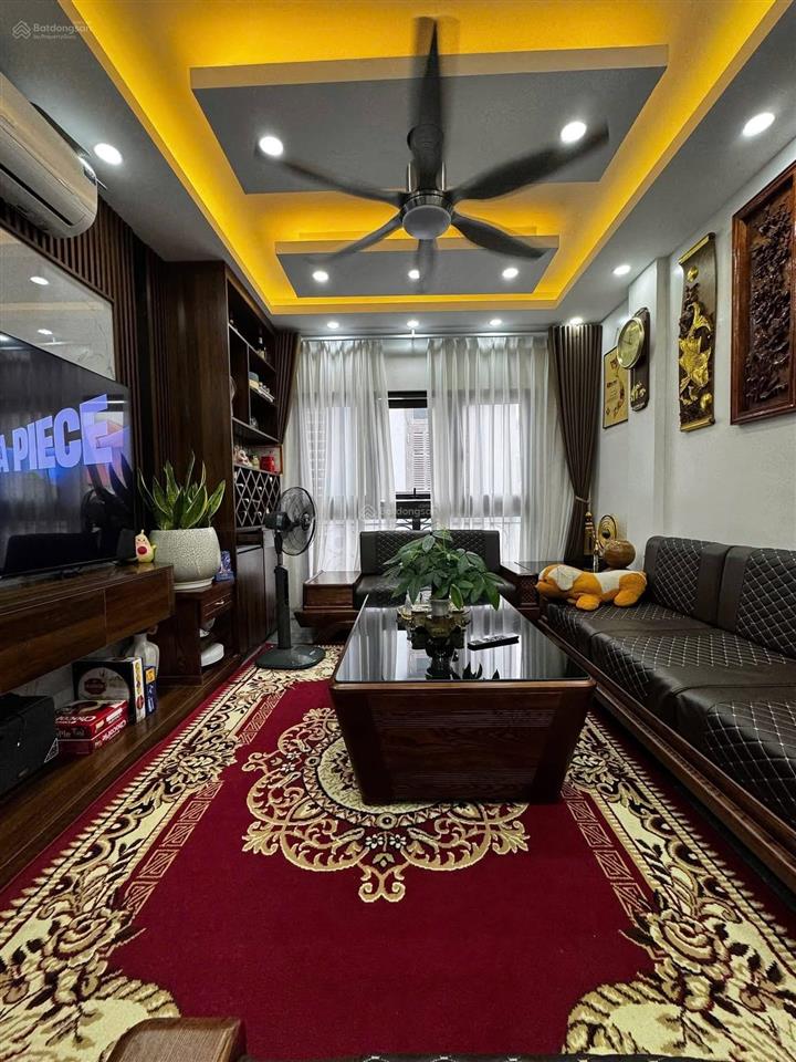Hiếm quan nhân 45m2 x 5t mt 4.2m vỉa hè ô tô tránh phân lô cán bộ 16. x tỷ