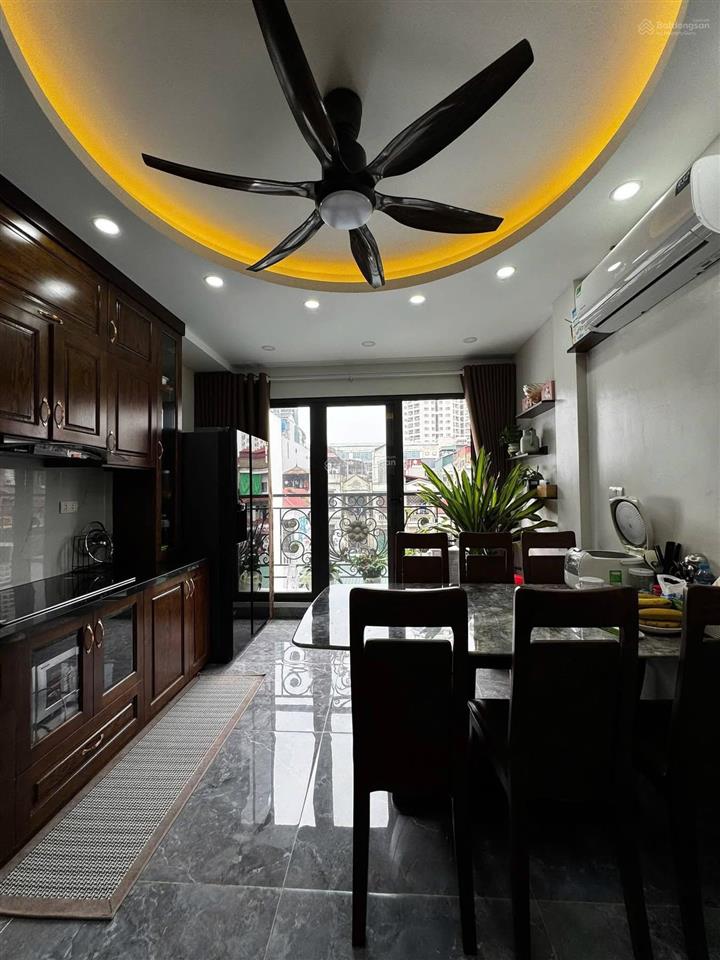 Hiếm quan nhân 45m2 x 5t mt 4.2m vỉa hè ô tô tránh phân lô cán bộ 16. x tỷ